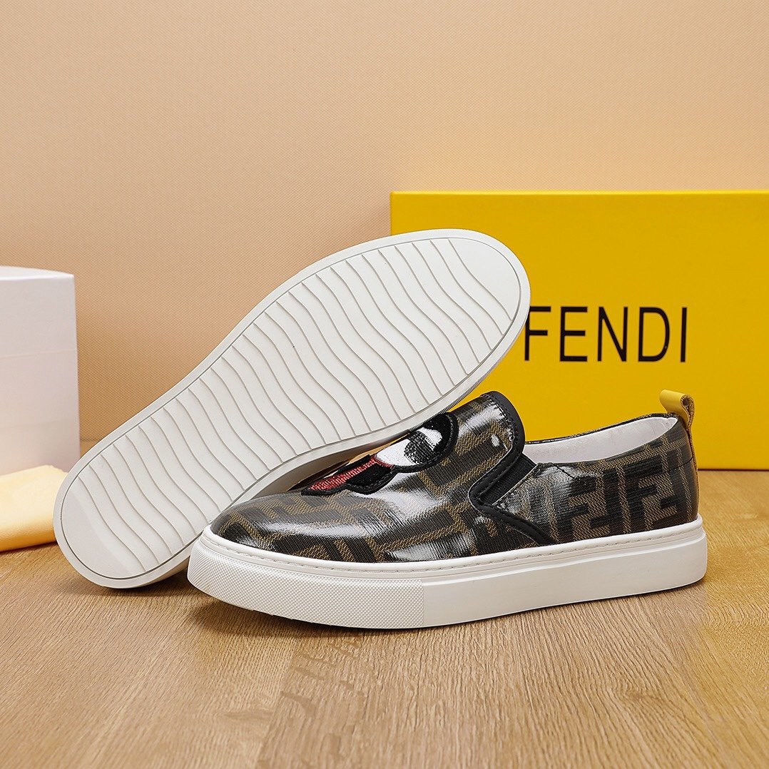 Fendi Shoes man 025